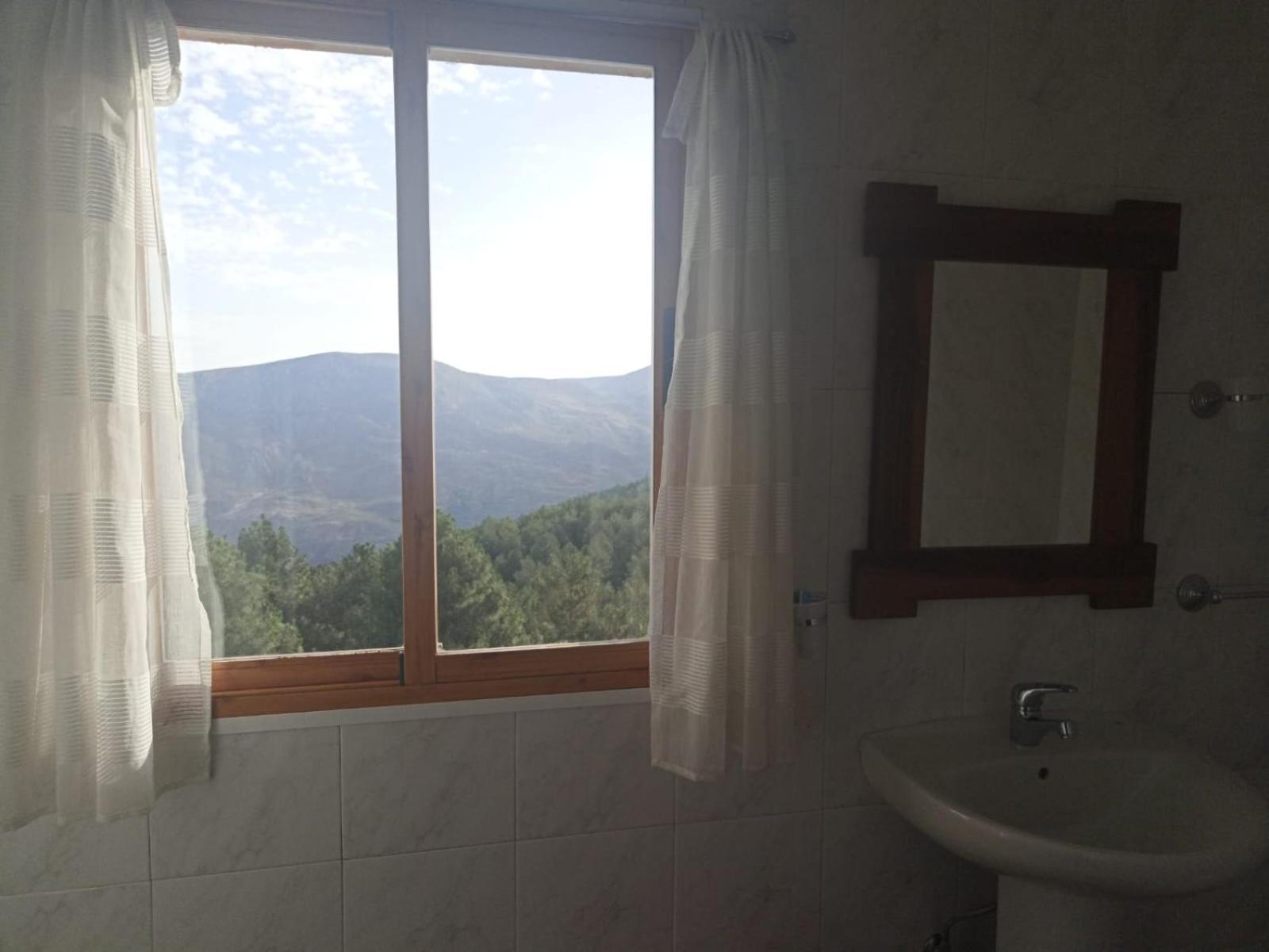 Hostal El Desvio Σιέρρα Νεβάδα Εξωτερικό φωτογραφία